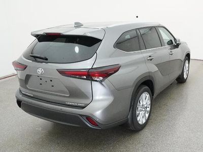 2026 Toyota Highlander - Photo 22
