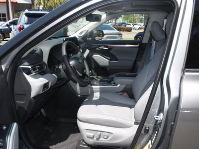 2026 Toyota Highlander - Photo 3