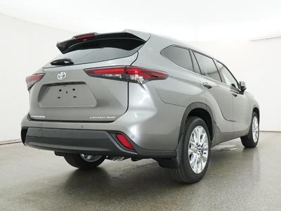 2026 Toyota Highlander - Photo 17