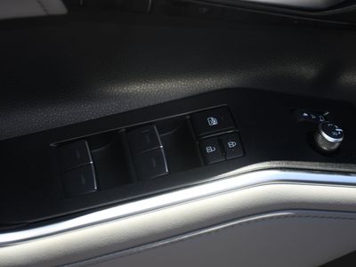 2026 Toyota Highlander - Photo 6