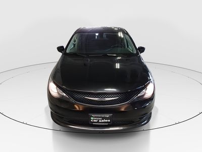 2022 Chrysler Voyager - Photo 2