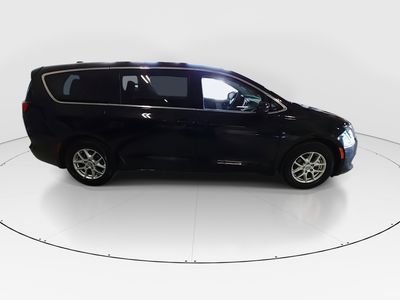 2022 Chrysler Voyager - Photo 8