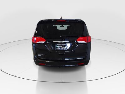 2022 Chrysler Voyager - Photo 6