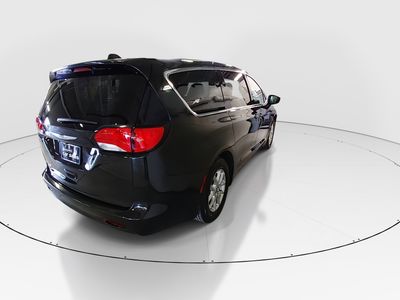 2022 Chrysler Voyager - Photo 7