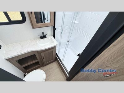 2025 Coachmen RV Freedom Express Ultra Lite - Photo 8