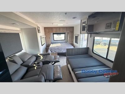 2025 Coachmen RV Freedom Express Ultra Lite - Photo 9