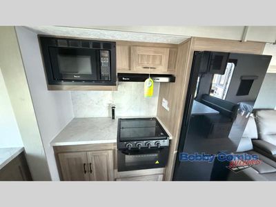 2025 Coachmen RV Freedom Express Ultra Lite - Photo 7