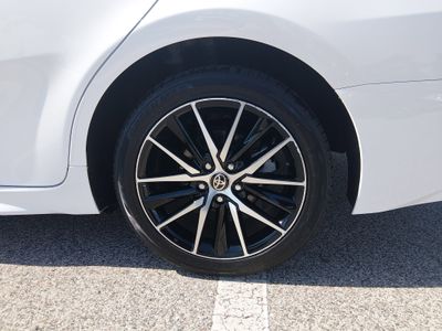 2023 Toyota Camry - Photo 10