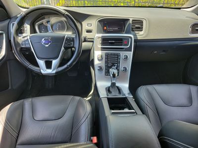 2018 Volvo V60 - Photo 13