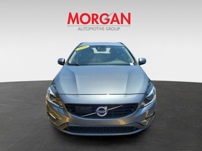 2018 Volvo V60 - Photo 2