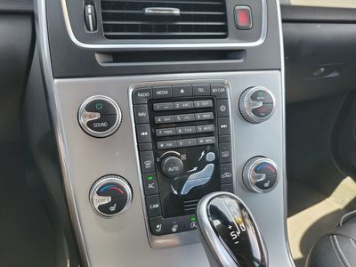 2018 Volvo V60 - Photo 24
