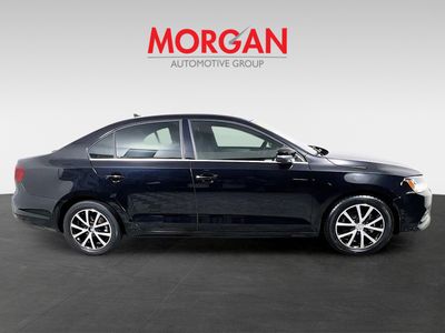 2018 Volkswagen Jetta - Photo 2