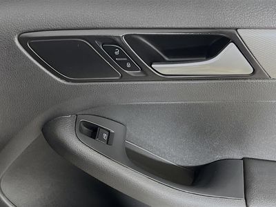 2018 Volkswagen Jetta - Photo 29