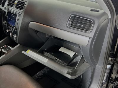 2018 Volkswagen Jetta - Photo 32