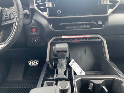2026 Toyota Tundra 4WD — photo 13 view