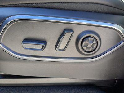2026 Jeep Grand Wagoneer - Photo 22