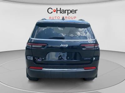 2023 Jeep Grand Cherokee L — interior view