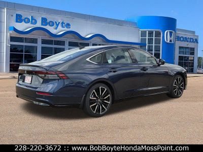 2026 Honda Accord Hybrid - Photo 5