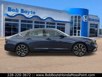 2026 Honda Accord Hybrid - Photo 4