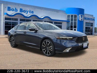 2026 Honda Accord Hybrid - Photo 2