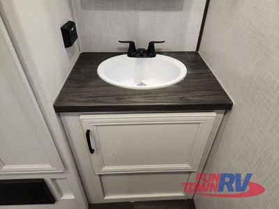 2023 Dutchmen RV Atlas - Photo 37