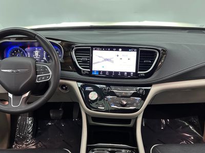 2023 Chrysler Pacifica - Photo 30