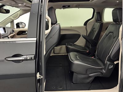 2023 Chrysler Pacifica - Photo 26