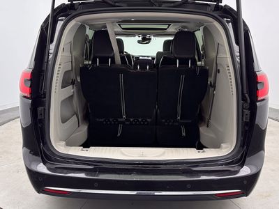 2023 Chrysler Pacifica - Photo 32