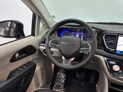 2023 Chrysler Pacifica - Photo 29