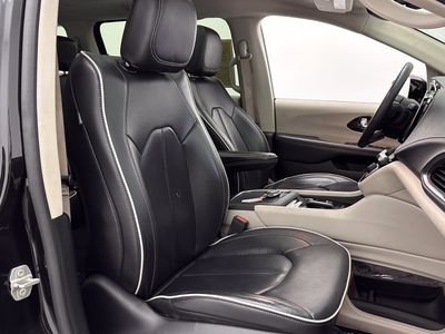 2023 Chrysler Pacifica - Photo 38