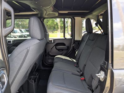 2026 Jeep Wrangler - Photo 13