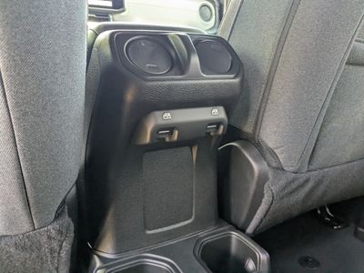 2026 Jeep Wrangler - Photo 14