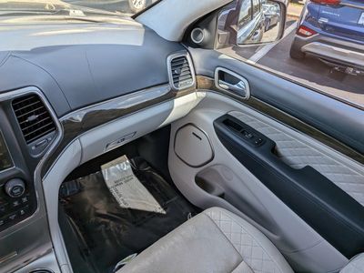 2017 Jeep Grand Cherokee - Photo 19