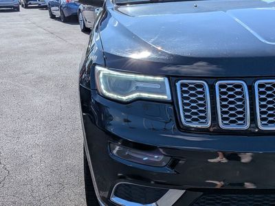 2017 Jeep Grand Cherokee - Photo 9