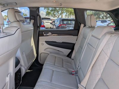 2017 Jeep Grand Cherokee - Photo 15