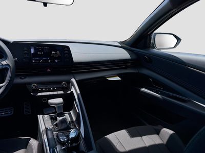 2026 Hyundai ELANTRA — photo 16 view