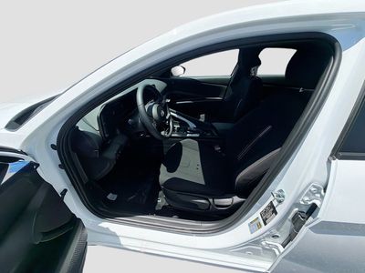 2026 Hyundai ELANTRA — photo 14 view
