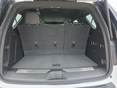 2025 GMC Yukon — photo 17 view