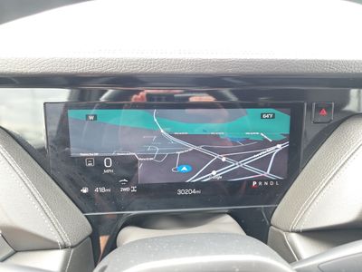 2025 GMC Yukon — photo 10 view