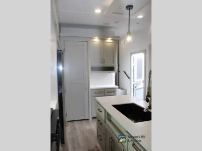 2026 Brinkley Model Z - Photo 20