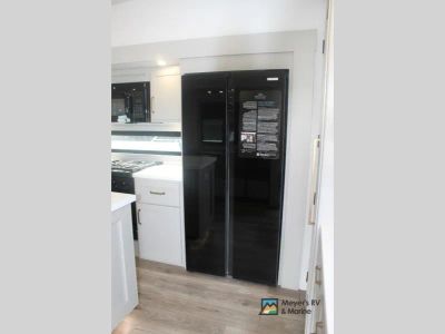 2026 Brinkley Model Z - Photo 13