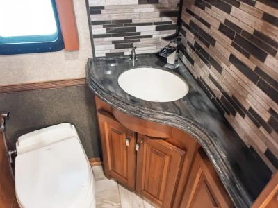 2017 Tiffin ALLEGRO BUS — photo 14 view
