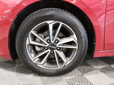 2023 Kia Forte - Photo 10
