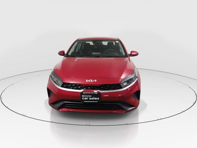 2023 Kia Forte - Photo 2