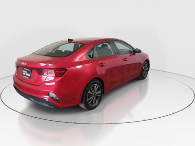 2023 Kia Forte - Photo 7