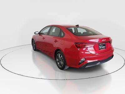 2023 Kia Forte - Photo 5
