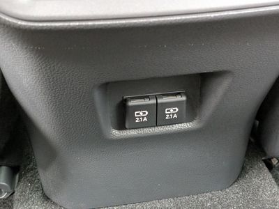 2019 Toyota RAV4 - Photo 16