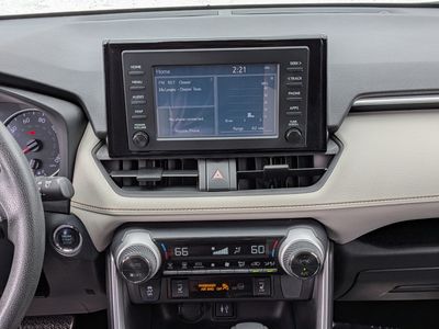 2019 Toyota RAV4 - Photo 20