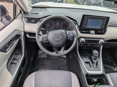 2019 Toyota RAV4 - Photo 18
