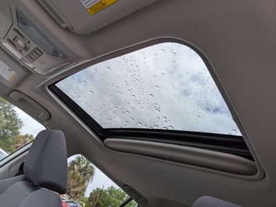 2019 Toyota RAV4 - Photo 23